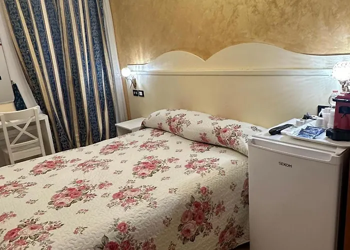 Near Termini Station Konukevi 4*