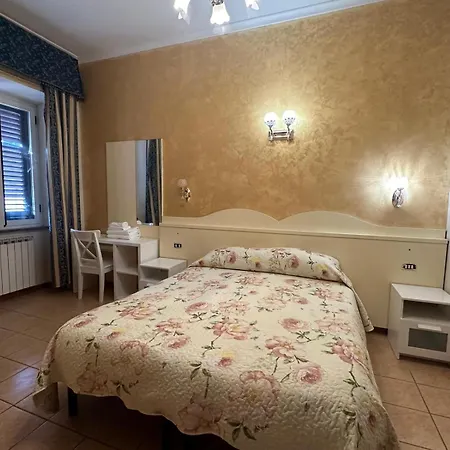 Penzion Near Termini Station 3*