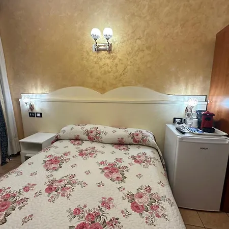 Maison d'hôtes Near Termini Station 3*